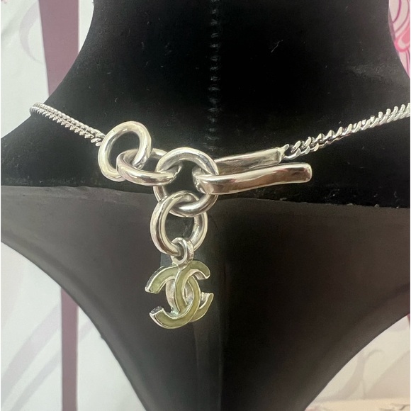 CHANEL CLOVER PENDANT NECKLACE - Picture 10 of 16